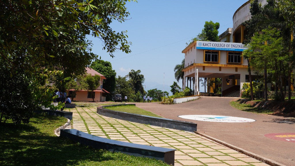 Faculty with Industry & Research Experience